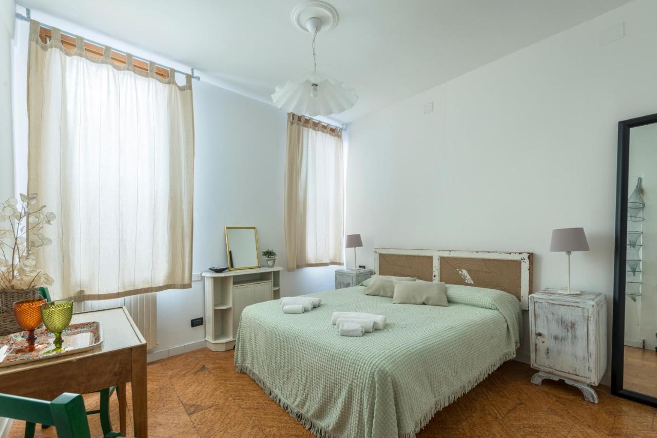 Tre Sestieri Terrace Canal View Венеція Екстер'єр фото