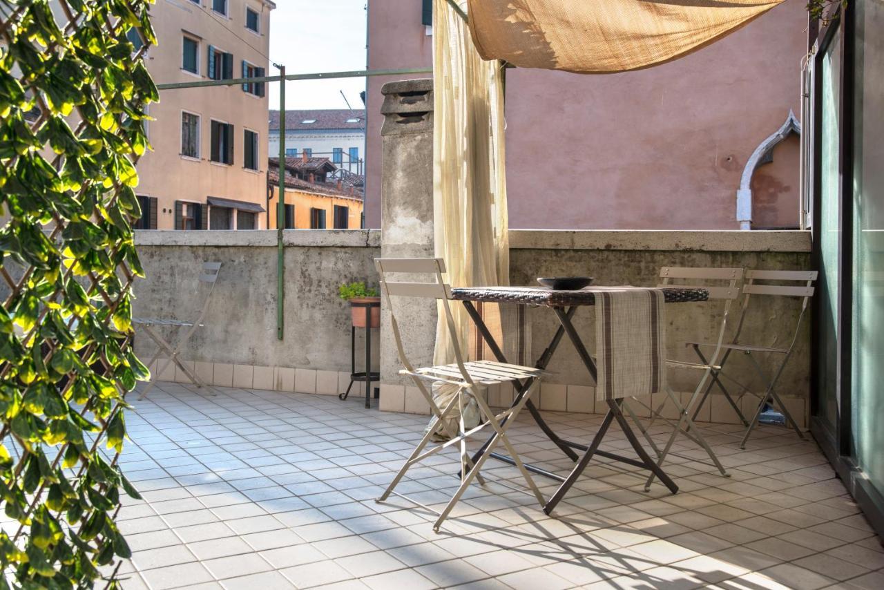 Tre Sestieri Terrace Canal View Венеція Екстер'єр фото
