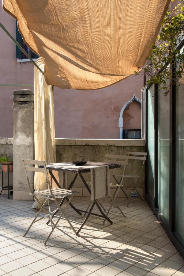 Tre Sestieri Terrace Canal View Венеція Екстер'єр фото